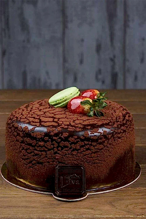 üzerinde makaron bulunan venedik yaş pasta